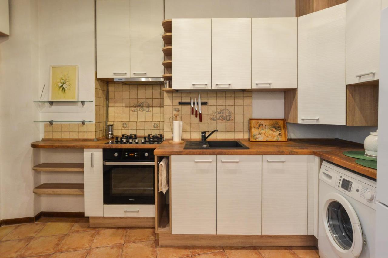 Courtyard Gallery Apartment With Free Parking Kaunas Dış mekan fotoğraf