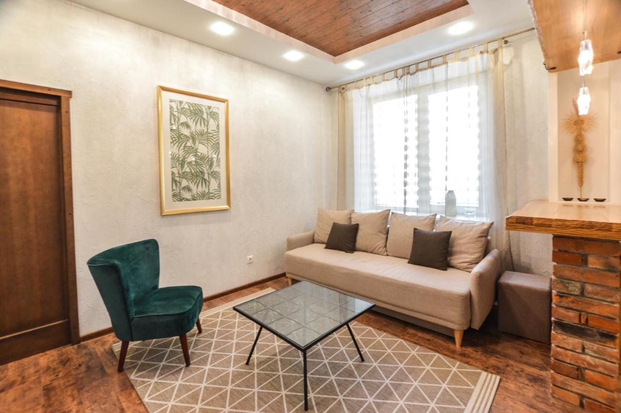 Courtyard Gallery Apartment With Free Parking Kaunas Dış mekan fotoğraf
