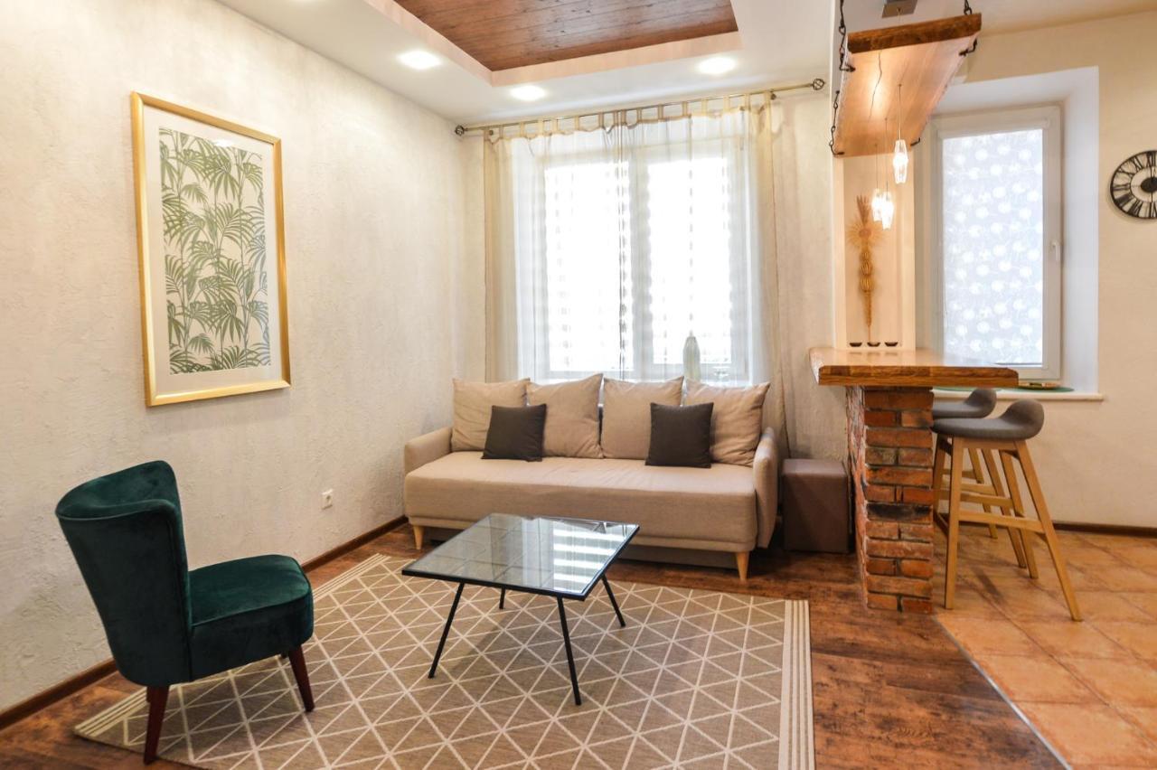 Courtyard Gallery Apartment With Free Parking Kaunas Dış mekan fotoğraf